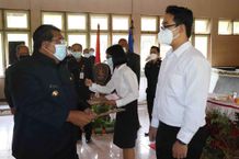 Bupati Buleleng Serahkan SK CPNS Formasi Tahun 2019 di Lingkup Pemkab Buleleng SK CPNS