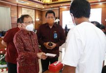 Diresmikan Presiden Jokowi, Gubernur Koster Turut Ikuti Peluncuran Bantuan Tunai se-Indonesia secara Virtual Bansos