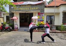 Anggota Polsek Selemadeg Barat Dibekali Beladiri Polri Beladiri