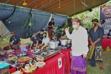 Rai Mantra Tinjau Lomba Ngelawar, Jadi Pelestarian Budaya Serta Bangkitkan Ekonomi Kreatif Lomba Lawar