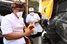 Bupati Giri Prasta Hadiri Karya Melaspas di Br. Kedua Desa Baha Melaspas