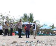 Gubernur Koster dan Kapolda Bali Pantau Penerapan Protokol Kesehatan di Destinasi Wisata Badung Pantau