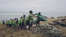 Masyarakat Harus Dapat Mengelola Sampah Secara Mandiri Sampah di Pantai