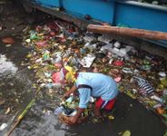 Antisipasi Terjadinya Luapan Air, Dinas PUPR Kota Denpasar Gencar Bersihkan Sungai PUPR Denpasar