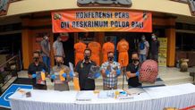 Polda Bali Amankan 5 Pelaku Judi Tajen, Salah Satunya Berumur 14 Tahun Tajen