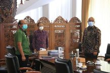 Gubernur Koster Ikuti Penandatanganan 982 Paket Kontrak Tender/Seleksi Dini Kemen PUPR Tender