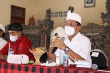 Wakil Bupati Buleleng Minta Satgas Gotong Royong dan Relawan Covid-19 di Desa Diaktifkan Gotong Royong