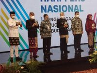 Rai Mantra Terima Anugerah Kebudayaan PWI Pusat Anugerah Kebudayaan PWI Pusat