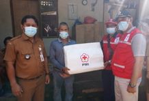 Tinjau Korban Pohon Tumbang, Wabup Kasta Imbau Warga Agar Lebih Berhati-hati Menjaga Keselamatan Korban Pohon Sumbang