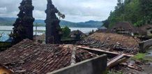 Cuaca Ekstrem Robohkan Bangunan Pura di Terunyan Cuaca Ekstrem