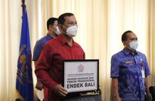 Dukung Eksistensi Kain Endek Bali, ASN Buleleng Telah Menggunakan Sejak Tahun 2014 Endek Bali
