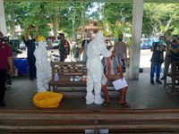 Test Rapid Antigen Digencarkan, Kali Ini Menyasar Sejumlah Pengunjung Pasar dan Terminal di Tabanan Rapid Antigen