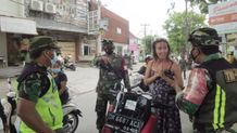 Terbukti Langgar Prokes, Puluhan WNA Terjaring Razia di Tibubeneng Razia