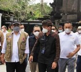 Wagub Cok Ace Sambut Baik Pemberian Vaksin Covid-19 Bagi Pelaku Pariwisata Vaksin Covid-19
