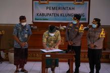 Percepatan Proses Penataan Kawasan Nusa Penida, Pemkab Klungkung bersama Polres Klungkung Tandatangani Nota Kesepakatan MoU