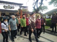 Menko Luhut Panjaitan Beri Dukungan Untuk Bali Bangkit Bali Bangkit