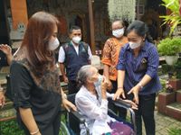 Sinergi CSR dan K3S Denpasar, Antari Jaya Negara Serahkan Kursi Roda dan Sembako di Yayasan Tat Twam Asi Bantuan