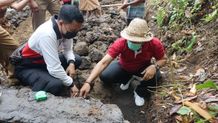 Wabup Kasta Semangati Warga Penerima Bantuan Bedah Rumah Desa Besan dan Desa Getakan Bedah Rumah