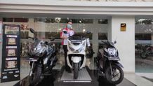Honda PCX160 Matic Besar dengan Performa Mesin Baru dan Fitur Canggih Lebih Nyaman Honda PCX160