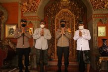 Jalin Silahturahmi, Kapolda Bali Kunjungi Puri Ubud dan Puri Peliatan Puri di Ubud