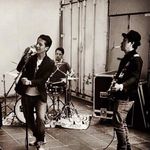 Rilis Lagu “Menahan Rindu”, Hengky Supit Gandeng Michiel Eduard Menahan Rindu