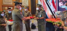 Kasatpol PP I Dewa Gede Anom Sayoga Raih Penghargaan “Karya Bhakti Satpol PP” Satpol PP Denpasar