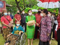 TP PKK Berbagi di Hari Jadi PKK
