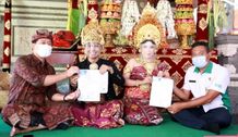 22 Pasangan Pengantin di Klungkung Terima Kawismara Kawismara