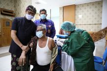 Wabup Suiasa Monitoring Pelaksanaan Vaksin di Pemkab Badung Vaksin Covid-19
