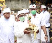 Wabup Kasta Hadiri Upacara Mlaspas dan Mecaru Rsi Gana Mlaspas
