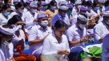 Pemkab Jembrana Ngaturang Penganyar di Pura Ulun Danu Batur Bhakti Penganyar