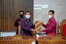 Pemkab Buleleng Gunakan Rekomendasi Legislatif Atas LKPJ 2020 Untuk Optimalkan Kinerja Pemkab Buleleng Gunakan Rekomendasi Legislatif Atas LKPJ 2020 Untuk Optimalkan Kinerja