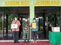 Bingkisan Hari Raya Idul Fitri Bagi Warakawuri dan Penyandang Disabilitas di Jembrana Bingkisan