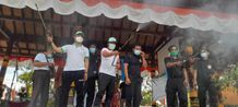 Bupati Bangli Hadiri Sosialisasi dan Penyemprotan Eco Enzyme Bupati Bangli Hadiri Sosialisasi dan Penyemprotan Eco Enzyme