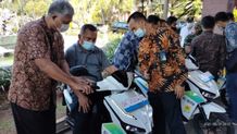 Solusi Ramah Lingkungan, Bupati Jembrana Ajak Masyarakat Gunakan Motor Listrik Motor Listrik