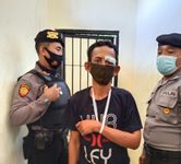 Kepergok Ngumpet di Tumpukan Jerami Saat Hendak Nyolong Babi, Seorang Pria Diamankan Polisi dengan Muka Babak Belur Maling Kucit Babi