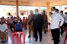 Bupati Buleleng Pantau Pelaksanaan Vaksinasi, Pastikan Tidak Ada yang Tercecer Pantau Vaksin Covid-19