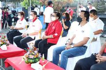 Putri Koster Motivasi Atlet Renang Bali untuk Kibarkan Bendera Bali di PON XX Papua Renang
