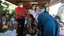 Vaksinasi HPV untuk Siswi SMP di Gianyar Vaksinasi HPV untuk Siswi SMP di Gianyar
