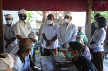 Jaya Negara dan Ngurah Gede Pantau Vaksinasi di Kesiman, Ini Pesannya Pantau