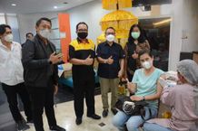 Sebanyak 1.100 Pegawai Perbankan se-Kota Denpasar Mendapatkan Layanan Vaksinasi Covid-19 Vaksin