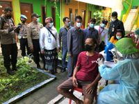 Warga Ubung Kaja Antusias Ikuti Vaksinasi Covid-19 Vaksin Covid-19