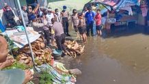 Polres Klungkung Terjunkan Personel untuk Bantu Warga yang Terdampak Banjir Banjir