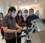 Ketua Dekranasda Gianyar Tinjau Pelatihan Barista Barista
