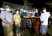 Wabup Kasta Motivasi Sanggar Seni Kembang Wijaya Kusuma Nyalian, Duta Klungkung pada PKB 2021 Pesta Kesenian Bali