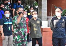Walikota Jaya Negara Apresiasi Aksi Kebersihan Manggrove Komunitas Sungai Watch Walikota Jaya Negara Apresiasi Aksi Kebersihan ManggroKomunitas Sungai Watch