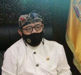 Odalan di Pura Semeru, Wagub Cok Ace Imbau Masyarakat Bali yang Tangkil Patuhi Prokes Pura Mandara Giri Semeru Agung