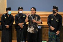 Dukung Digitalisasi Karya Seniman Bali, Bupati Giri Prasta Nonton Bareng Film Pan Balang Tamak Pan Balang Tamak