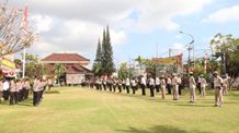 Kegiatan Jam Pimpinan dan Penyerahan Dana Sukarela kepada Anggota Polresta Denpasar Polresta Denpasar
