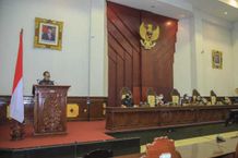 DPRD Gianyar Gelar Rapat Paripurna Penyampaian Pandangan Umum Fraksi Rapat